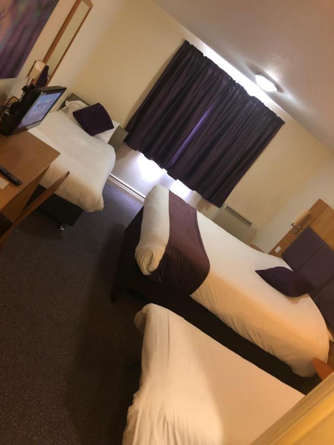 Отель Purple Roomz South