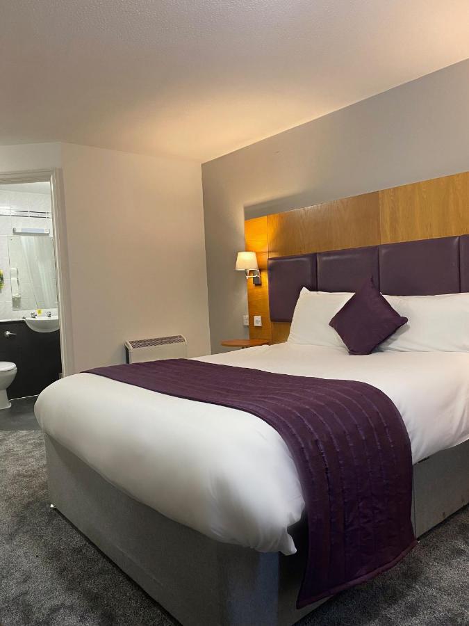 Purple Roomz South