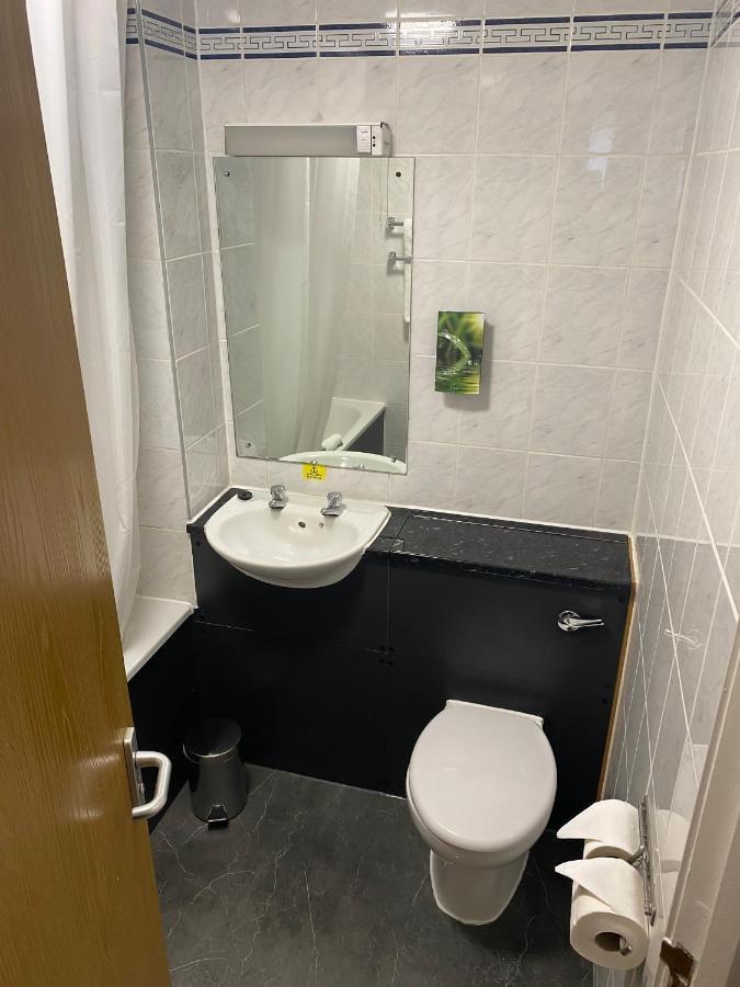 Purple Roomz South 3*