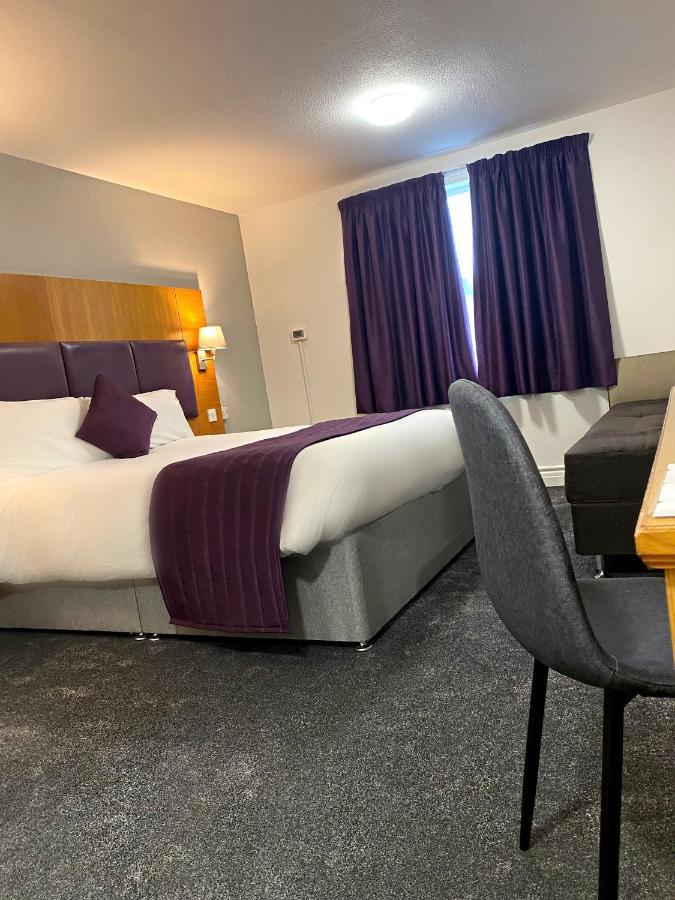 Purple Roomz South 3*